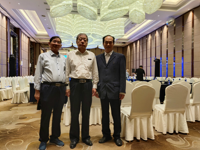 湖南奔驥環(huán)保能源科技有限責任公司,環(huán)保設備設計,垃圾處理設備,廢輪胎處理設備 湖南奔驥環(huán)保能源科技有限責任公司,環(huán)保設備設計,垃圾處理設備,廢輪胎處理設備